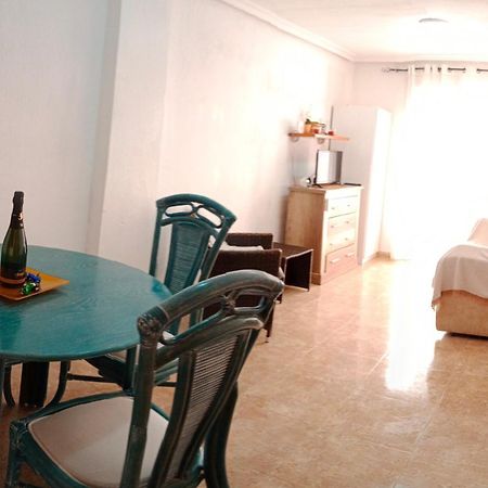Estudio Wifi Bano 1 Sofa Cama Doble Piscina Playa 100Mts تورّيفيِخا المظهر الخارجي الصورة