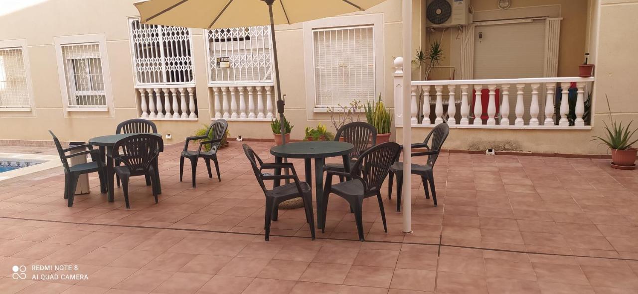 Estudio Wifi Bano 1 Sofa Cama Doble Piscina Playa 100Mts تورّيفيِخا المظهر الخارجي الصورة